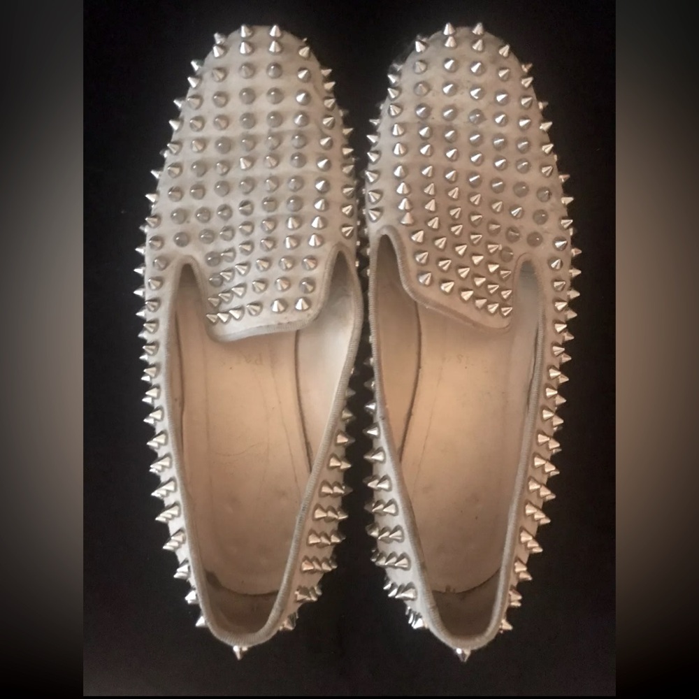 CHRISTIAN LOUBOUTIN ROLLING SPIKES FLATS LOAFERS 38.5